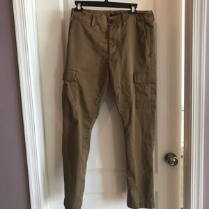 Men’s Banana Republic Cargo